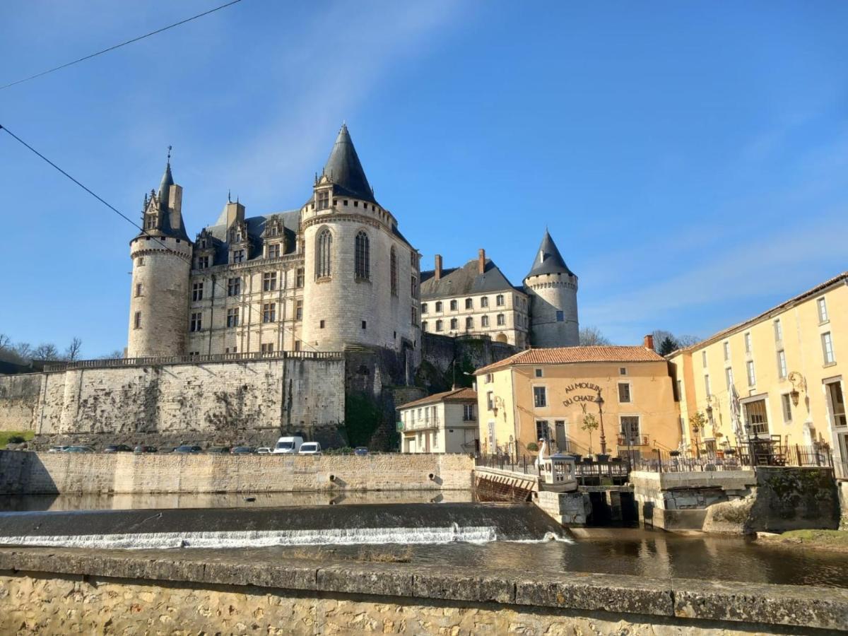 Maison De Campagne, Bulle De Verdure Montbron Esterno foto